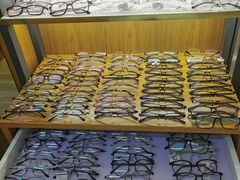 -优医视平价眼镜蔡司依视路折扣工厂店(德胜门店)
