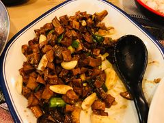 -刘姐啤酒鱼民族演艺餐厅(西街总店)