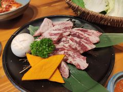 特色草家肉-草家酱蟹炭火烤肉店(珲春南路一店)