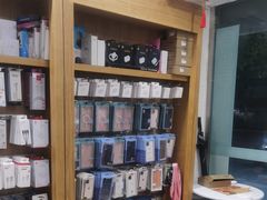 -极速修苹果华为手机维修服务中心(南泉大厦店)