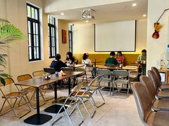 -Fridi Patisserie Cafe