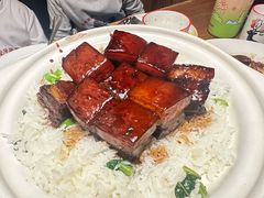 红烧肉焖饭-新白鹿餐厅(龙游路店)
