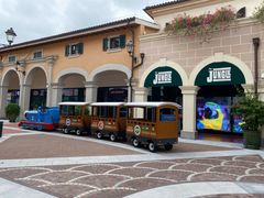 -佛罗伦萨小镇广佛名品奥特莱斯(疏港路店)