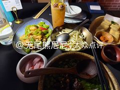 花溪牛肉粉-山石榴·贵州菜(丰盛里店)