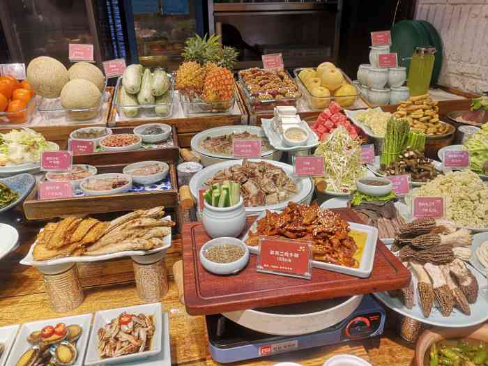 铭家小院私家菜(枯桃店)-"位置在枯桃花卉市场附近,院里有好多停车的.