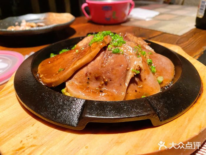 秋本居酒屋铁板牛舌图片
