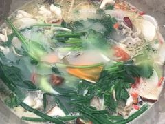 -姚记抚仙湖野生菌石锅鱼庄