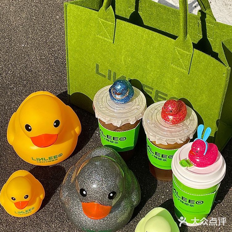 在香港!!!全城派送小黄鸭啊啊啊…🦆