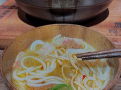 -良米山·云南野生菌过桥米线(上海首店)