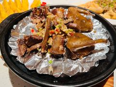 盐焗乳鸽-肥仔文澳门猪骨煲(南京西路店)