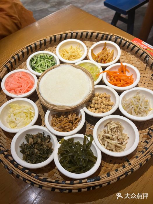 包整·丝娃娃(一览甲秀楼风景店)图片