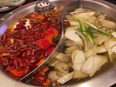 -沸炉重庆老火锅(军事博物馆店)