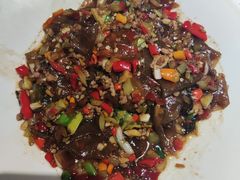 -阿瓦山寨·湘菜现炒·剁椒鱼头王(咸阳总店)