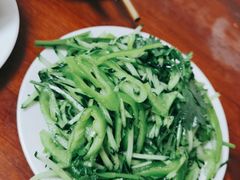 老虎菜-宝瑞门钉肉饼店