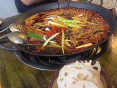 -黄潇洒老火锅(九眼桥宏济巷店)