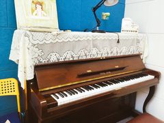 -The ONE 智能钢琴教室音乐恋琴吧·青岛市海玖玖艺术培训学校