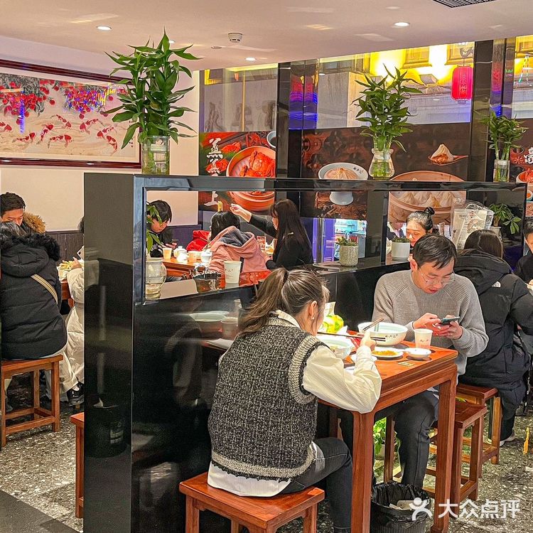 来上海旅游必吃的一碗蟹粉面🍜