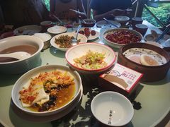 -湘西小馆(滨河路店)