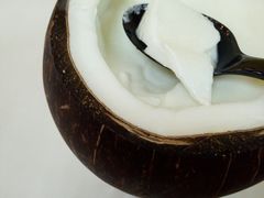 -志龙皇冠吃货椰子铺