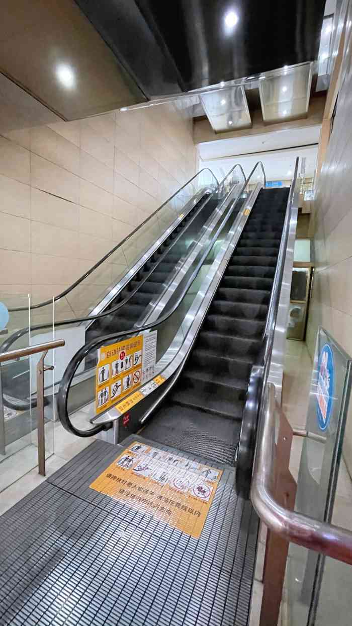 成都双楠医院-"挂号非常快,而且只需要一块钱,这是我见过.