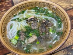 -正宗李家土鸡米线店