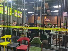 等位区-云晓光头烧烤吧(德平路店)