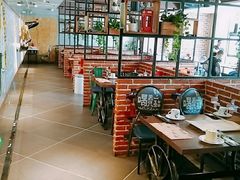 -喝丢一只鞋辣炒海鲜小烧烤(三八广场店)