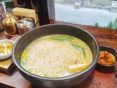 -银米·云南传统过桥米线(双廊黑金冠店)