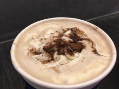 摩卡-瑞幸咖啡(新世界中心店)