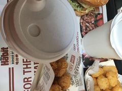 -The Habit Burger Grill 哈比特汉堡(爱琴海店)