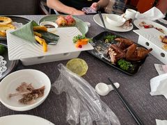 脆皮炸乳鸽-御花园·粤菜·海鲜火锅(中山公园店)