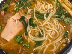 招牌炸酱小锅米线-肥汁米蘭香港米线(长宁来福士店)