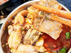 -鸿顺老铁锅美蛙鱼府(解放碑店)