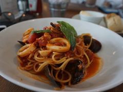 -ROAST coffee & eatery