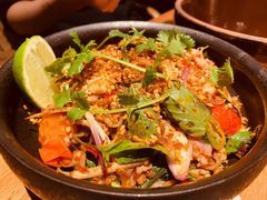 泰式酸辣酸笋炒面-SHAN山(前滩太古里店)