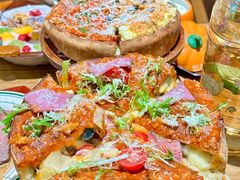 -Dragon Pizza•圆脸龙披萨·牛排餐厅