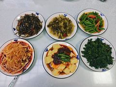 -秦扬居特色菜馆(上王村)