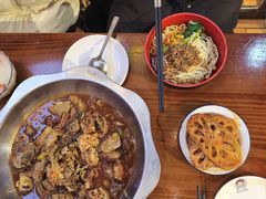 -爆炸头阿姨小四川正宗川味小吃(无任何分店)