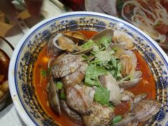 -爆炸头阿姨小四川正宗川味小吃(无任何分店)