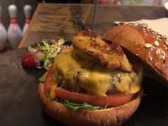 单层鹅肝汉堡-HIGH FIVE哈福手工汉堡(桂林路店)