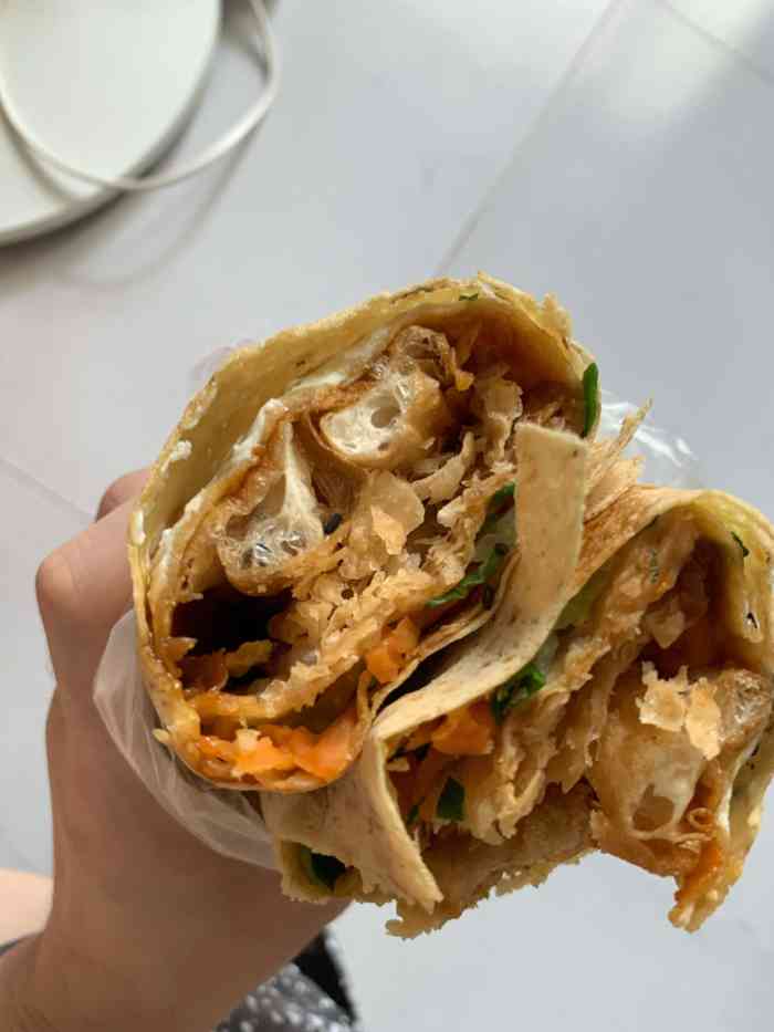 西米煎饼(旺棠店)-"超级好吃的一个煎饼果子 有点甜的酱 加点.