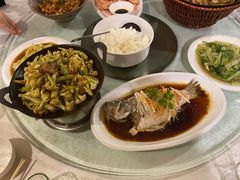 金杏一品鲈鱼-金杏·粘卷子 烤鸭 农家菜