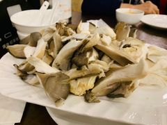 -洁神饭庄·海鲜·青岛菜·30年老字号(五四广场店)