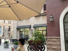 -鲁邦国际风情街(麦世达韩国精品百货店)