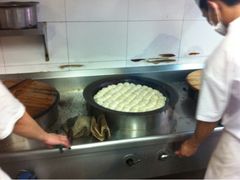 蒸？or&nbsp;烘？-小杨生煎(黄河路店)