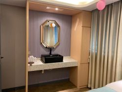 -PE SALON