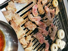 -臻牛烤肉