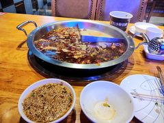 -红牌美蛙鱼头火锅(万辉国际广场店)