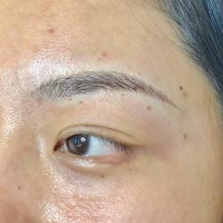 -一个差评成就的纹眉店