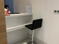 -瑞尔齿科(上海长风大悦城店)